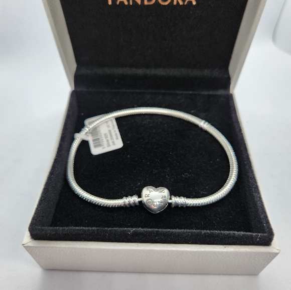 Pandora Moments Sparkling Heart Claps Snake Chain Bracelet Size 8.3 inches - Picture 3 of 7